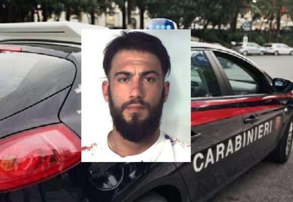 Beccato mentre vendeva marijuana a San Giovanni Galermo, in manette 26enne catanese