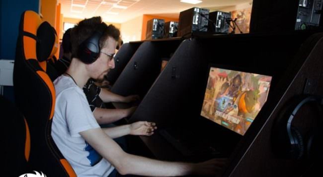 “Ma perché non fai qualcosa di utile?”: domande “scomode” al catanese campione mondiale di AUDICA, gioco online