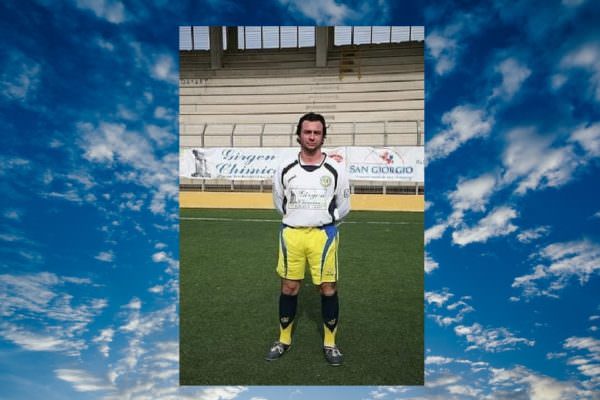 Scooter nel canalone, muore Filippo Graci: ex terzino giallo blu ennesima vittima della strada