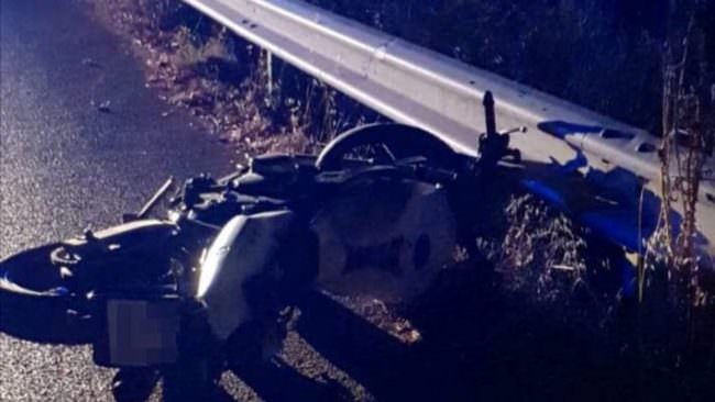 Lo scontro con il guardrail e la morte, la vittima è Giulio Franco: “Non si può morire così giovani”