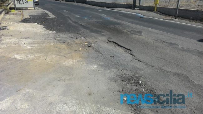 Pericoli a Poggio del Lupo e Lineri tra dossi enormi, manto stradale dissestato e conducenti incivili