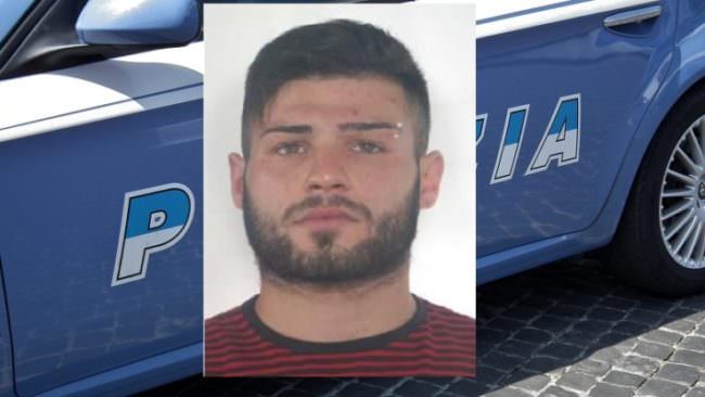Evade dai domiciliari perché vuole parlare col giudice e avvisa la polizia: 22enne in manette