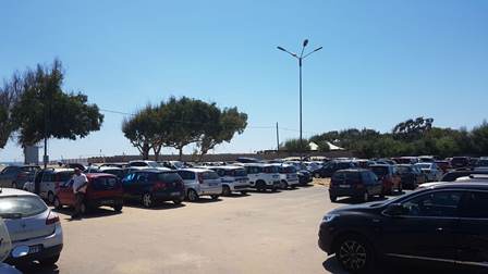 Passati a setaccio litorale Playa e Librino: scoperti parcheggiatori abusivi, droga e violazioni del codice della strada