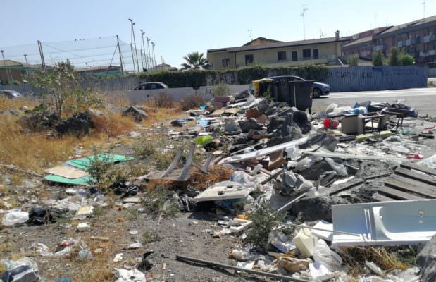 Isola ecologica di via Ameglio discarica a cielo aperto, comitato Terranova: “Finalmente tornerà a nuova vita”