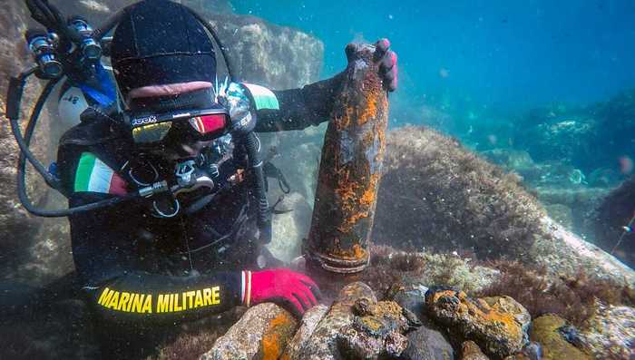 Sicilia, quante bombe in fondo al mare! La Marina disinnesca residuati bellici della Seconda Guerra Mondiale