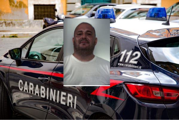 Rapina una tabaccheria nel Catanese usando un coltello: arrestato il 38enne Gianluca Messina