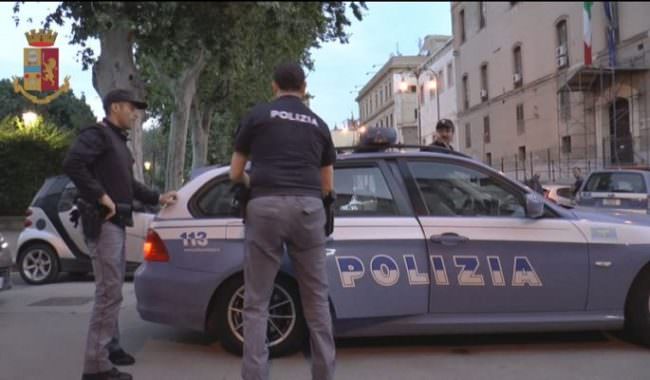 Blitz in un’enoteca di quartiere, 52enne arrestato con cocaina e denaro