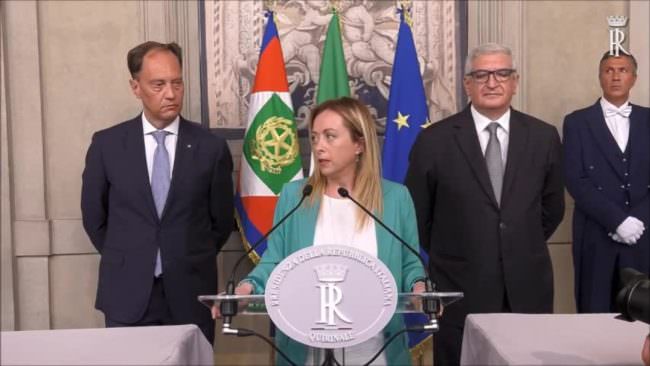 Meloni “Elezioni per rispetto Costituzione”