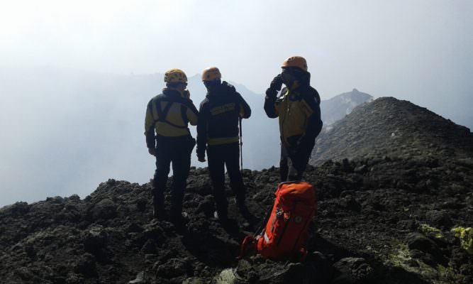 Bilancio escursioni estive: un morto sullo Stromboli, malori per diverse persone sull’Etna