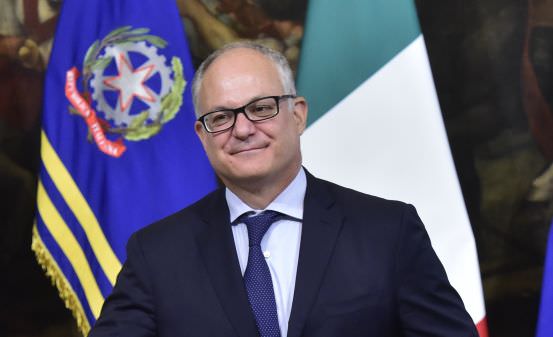 GUALTIERI “FINITI GLI SCONTRI CON L'EUROPA, ORA UNA FASE NUOVA”
