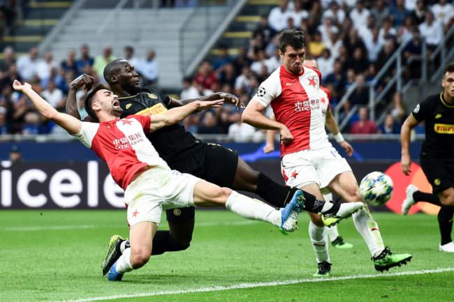 BARELLA SALVA L'INTER AL 92', 1-1 A SAN SIRO CONTRO LO SLAVIA PRAGA