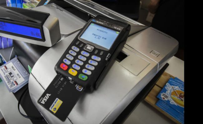 PAGAMENTI ELETTRONICI, ITALIA FANALINO DI CODA IN UE