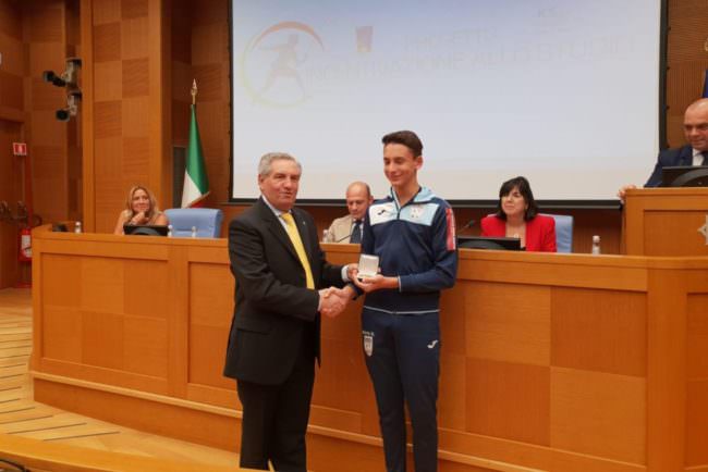 SCHERMA, PREMIATI 93 ATLETI DI TUTTA ITALIA DA FIS E ICS