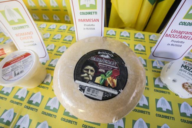 COLDIRETTI “PRODUZIONE FALSO PARMIGIANO SORPASSA IL VERO”