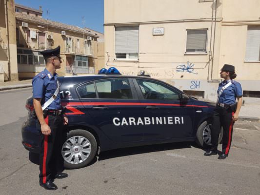 Tentò di rubare scooter con un complice nel Catanese: arrestato 15enne
