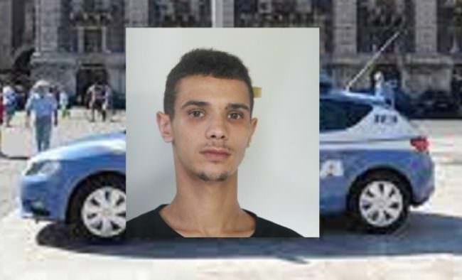 Catania, scassinata auto in sosta in via Quartiere Militare: fermato 19enne