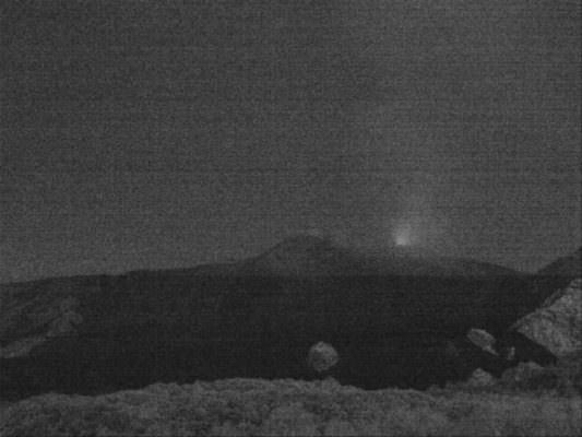 Etna, attività stromboliana del cratere Nord-Est: tremore vulcanico su valori medi