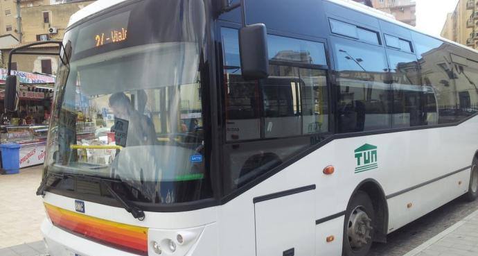 Due passeggeri positivi su bus cittadino, tampone e isolamento per l’autista: l’appello dell’Asp – DETTAGLI