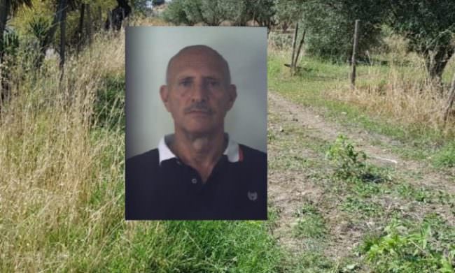 In stato confusionale e con i vestiti sporchi di sangue, riduce in fin di vita la compagna: arrestato – Le FOTO