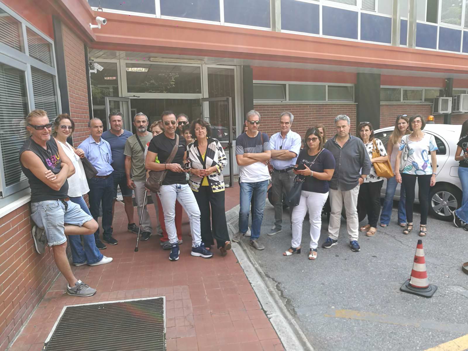 Organico carente e contratti a tempo determinato da anni: protesta dei sindacati contro il CAS