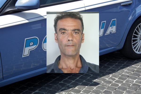 Catania, sorpreso a rubare trucchi da negozio in via Etnea: 46enne accerchiato e arrestato