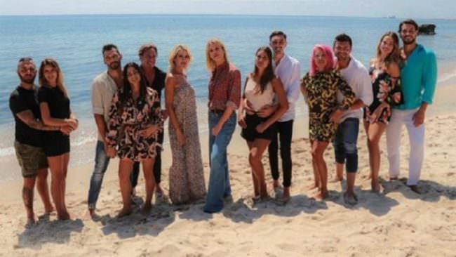 Dall’amore alle “corna”, ritorna Temptation Island VIP: una coppia catanese dà spettacolo alla prima puntata