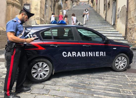 Cattivo stato di conservazione degli alimenti nel Catanese: sanzioni per oltre 30mila euro