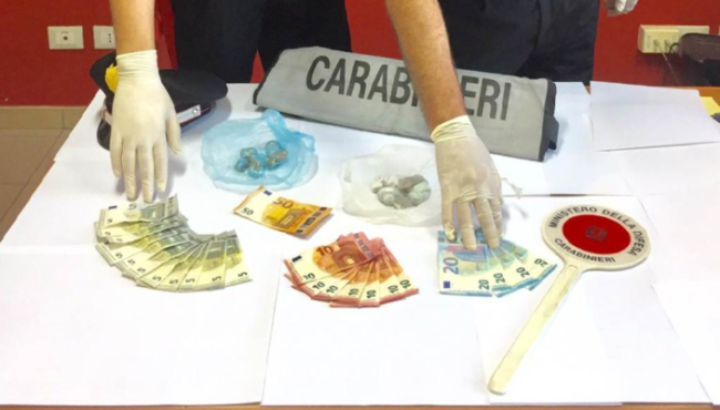 Controlli dei carabinieri nel Ragusano, arresti e sequestri per droga e furto d’energia elettrica