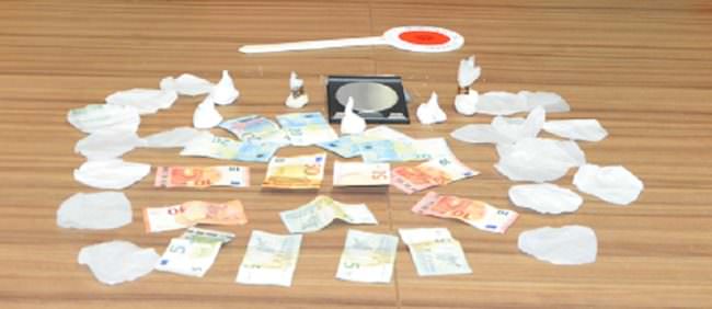 Eroina e cocaina dentro buste di plastica: ai domiciliari Nicola Asaro