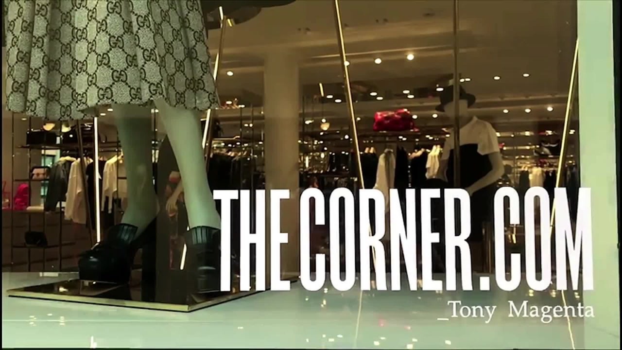 A Magenta uno store TheCorner.com