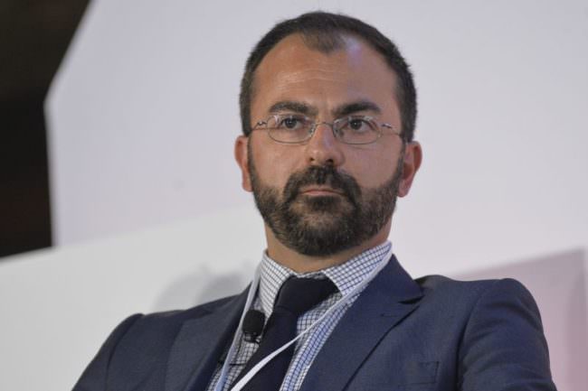 FIORAMONTI “SGOMENTO PER VESPAIO DI POLEMICHE SU CROCIFISSO”