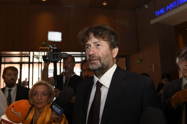 FRANCESCHINI “ACCANTONATA L'IPOTESI DELLA RIMODULAZIONE IVA”