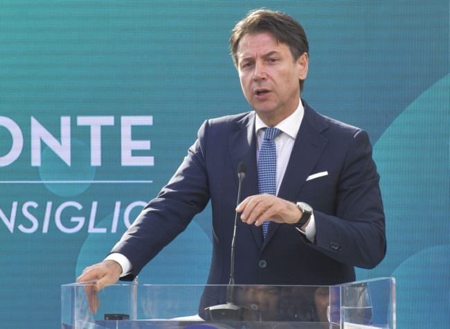 CONTE “L'ATTACCO TURCO E' INACCETTABILE, FAREMO QUALCOSA PER I CURDI”