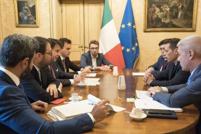 WHIRLPOOL CONFERMA LA CHIUSURA DELLO STABILIMENTO DI NAPOLI