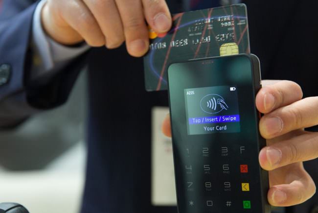 CONFCOMMERCIO, CRESCITA NULLA MA LA RECESSIONE E' IMPROBABILE