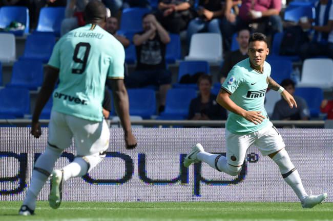 SPETTACOLO AL MAPEI, INTER BATTE SASSUOLO 4-3 E RESTA IN SCIA JUVE