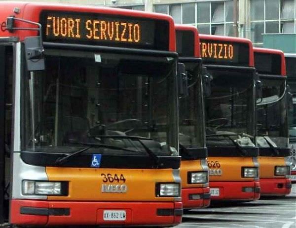 GIORNATA DI PASSIONE PER CHI USA I MEZZI PUBBLICI