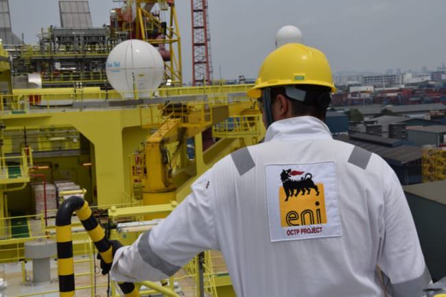 L'UTILE DI ENI NEI PRIMI 9 MESI A 2 MILIARDI, DESCALZI “DATI SOLIDI”