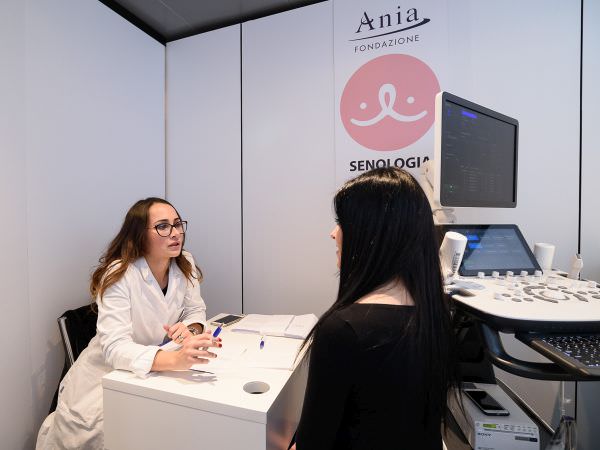 CHECK UP MEDICI GRATUITI IN PIAZZA, AL VIA LO STREET HEALTH TOUR ANIA