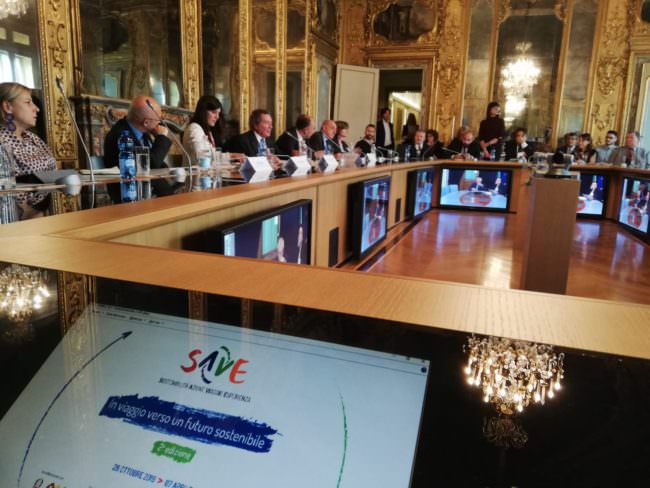 INTESA SANPAOLO IN TOUR PER FORMARE I RISPARMIATORI DEL FUTURO