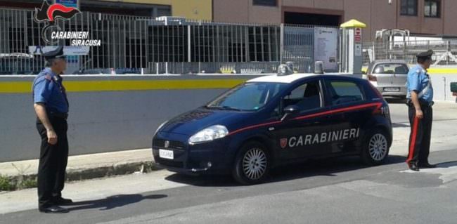 “Strane attenzioni”, 16enne abusata da un 37enne: fermato per violenza sessuale su minore