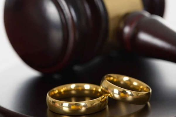 Separazione e divorzio: libero accesso al conto in banca dell’ex
