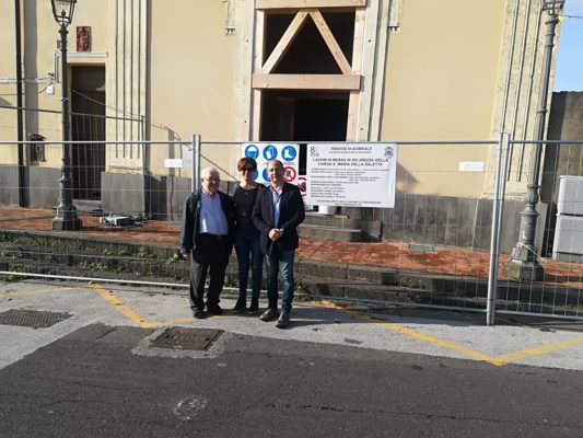 Aci Sant’Antonio, a Lavinaio i fondi per i lavori nella chiesa danneggiata dal sisma