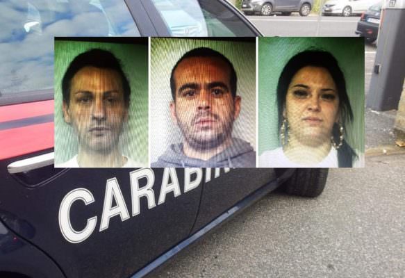 Soldi, cocaina e marijuana: tre catanesi sorpresi a confezionare droga – NOMI e FOTO