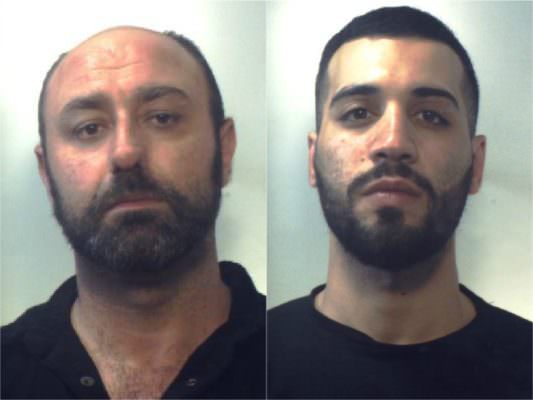 Rapina in gioielleria nel Catanese, con pistola e punteruolo minacciano e razziano negozio: due arresti – FOTO e NOMI