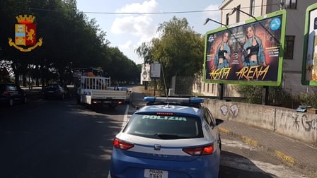 Concerti neomelodici non autorizzati nelle piazze di Catania: oscurati i manifesti di Agata Arena