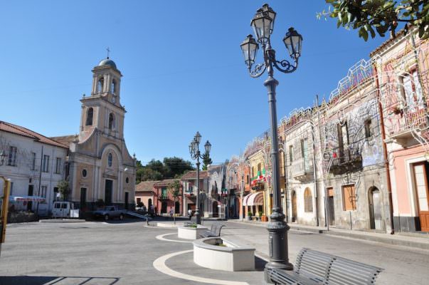 Cartellini timbrati senza andare al lavoro: ecco chi sono i “furbetti” del Comune di Piedimonte Etneo