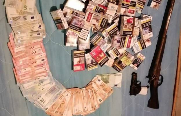 Rapina in viale Europa, dalle minacce con le armi alla consegna del bottino: i NOMI degli arrestati e VIDEO