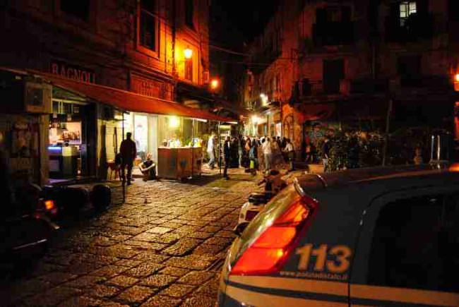 Movida, sale il livello di attenzione: potenziati i servizi anti-Covid, controllate oltre 2mila persone. Due arresti