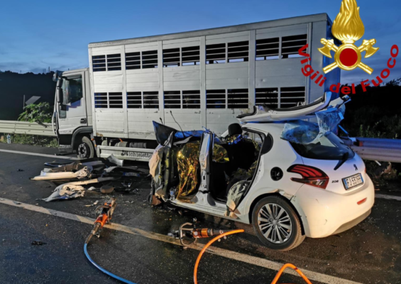 Incidente mortale sulla SS194 “Ragusana”, i NOMI delle tre vittime e i DETTAGLI dello schianto